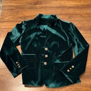 Elegant Green Velvet Blazer with Gold Buttons